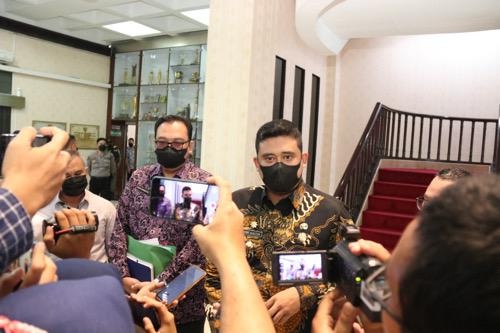 KEPLING PUNGLI ITU DIPECAT — Setelah Kembalikan Uang Punglian